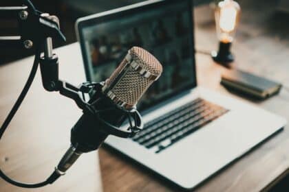 Kako stvoriti vlastitu podcast emisiju kroz 11 koraka?
