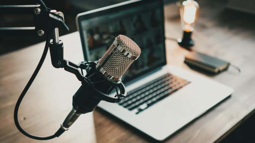 Kako stvoriti vlastitu podcast emisiju kroz 11 koraka?