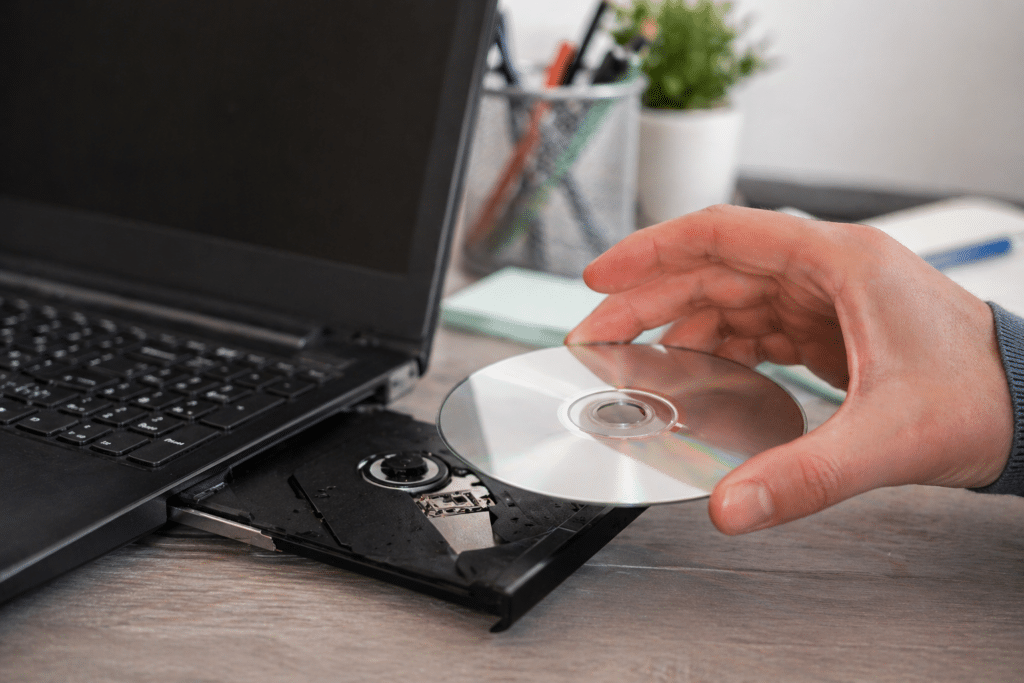 Ne forsirajmo ladicu pogona